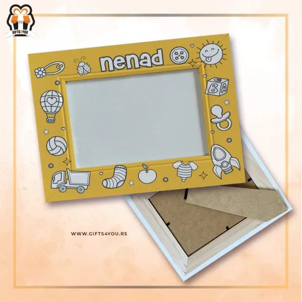 Drveni ram - personalizovan sa imenom bebe